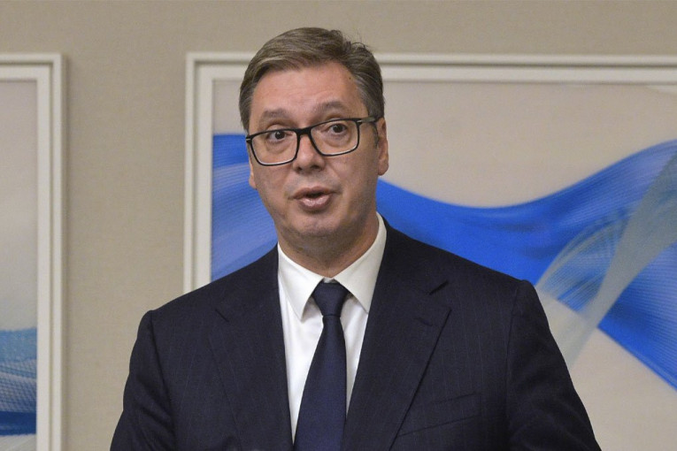 NAJLEPŠE JE KAD SAM SA SVOJIM NARODOM: Vučić se oglasio uoči obraćanja na skupu u Pirotu (FOTO)