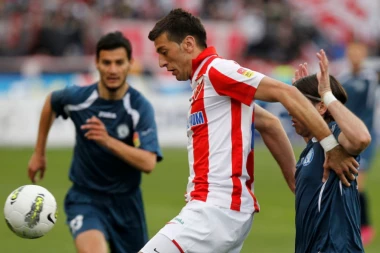 TRANSFER BOMBA ZA KRAJ PRELAZNOG ROKA?! Prvoligaš plaća obeštećenje za bivšeg fudbalera Crvene zvezde!