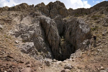 NAUČNICI U ČUDU: Otkrili fosil pećinskog lava, pa pronašli ovo na njemu