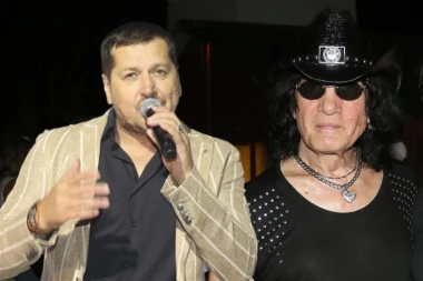 EMOTIVNA ISPOVEST MILIĆA VUKAŠINOVIĆA DOK ČEKA UGRADNJU STENTOVA: Aco me spasao da ne umrem, ležao sam u bolnici polumrtav!