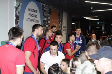 BEOGRAD SPREMAN ZA JUNAKE IZ MANILE! Poznat termin DOČEKA srebrnih košarkaša na platou ispred Skupštine grada!