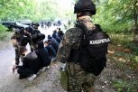 OGLASIO SE MUP NAKON VELIKE AKCIJE U SUBOTICI! Pronađene puške i pištolji, migranti vraćeni u prihvatne centre! (FOTO, VIDEO)