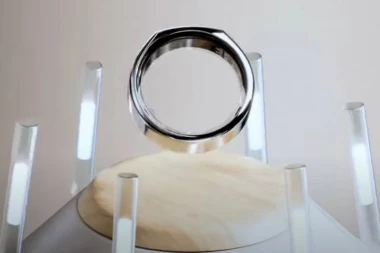 SAMSUNG “PRSTENOM” IZAZVAO APPLE KAO NIKAD PRE: Najavljeno lansiranje NOVOG UREĐAJA koji će poželeti da ima svako!