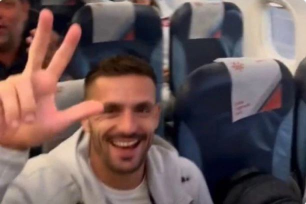 TURCI OPLELI PO KAPITENU SRBIJE! Navijači Galate UDARILI po Tadiću! Fenerbahče im BRUTALNO odgovorio!