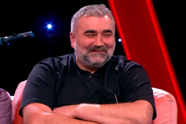 MIKI ĐURIČIĆ DOBIO SINA: Arsenije stigao na svet, počelo SLAVLJE u Kupinovu! (FOTO)