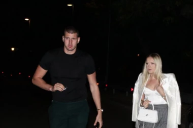 CRNI NIKOLA, UBIĆE TE ŽENA: Jokić stao rame uz rame sa Džordanom, pa otkrio čime je iznervirao Nataliju