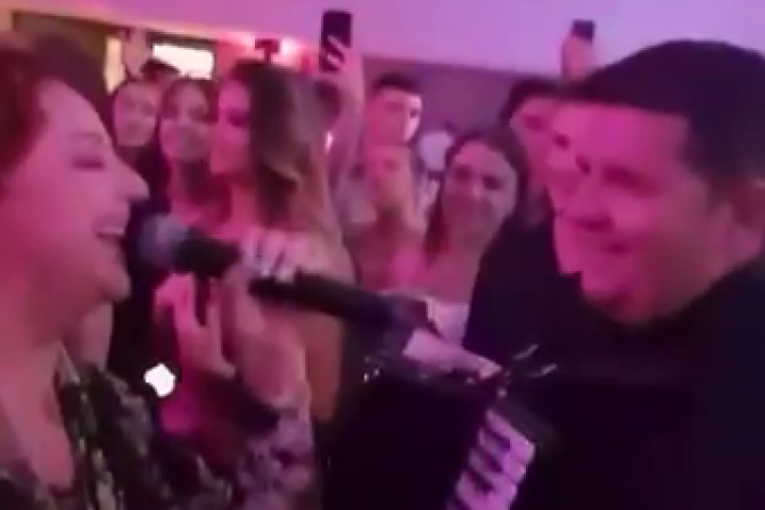 Jovana Joksimović se provodi na proslavi rođendana Ive Pejović