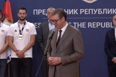 ZLATNI BASKETAŠI KOD PREDSEDNIKA: Aleksandar Vučić primio HEROJE, a evo šta se desilo nakon kraja ceremonije!