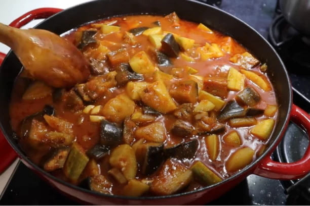 RECEPT ZA TURSKI PAPRIKAŠ: Ovakav još niste probali, BOGATIJI je sa sastojcima od standardnog pet puta!