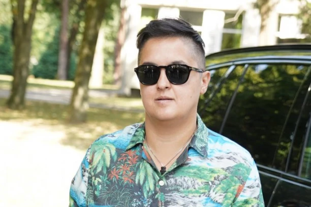 "SVI ŽELE DA BUDU U MEDIJIMA, SVE ODE BESTRAGA" Marija Šerifović besno reagovala na pitanje o Desingerici!