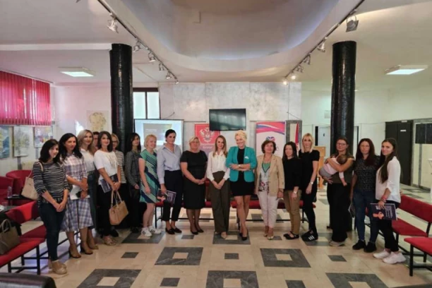 Ovo su danas nasrećnije žene u Srbiji!  "Osnažena žena-jača porodica" podigla Blace na noge!