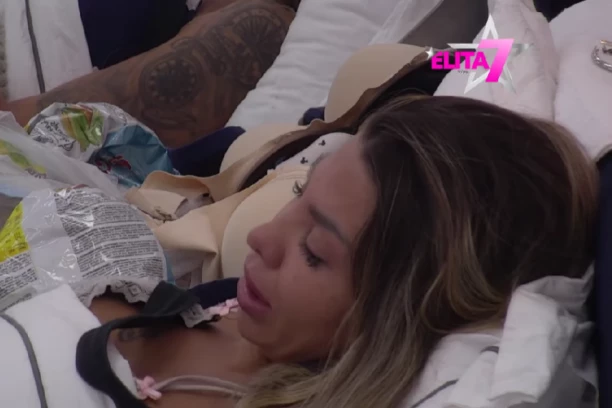 HOROR MAJKA! Asminov otac izneo skandalozne detalje o snajki : Aneli zapostavljala trogodišnju ćerku! Bebina cucla i flaša se ucrvljale!