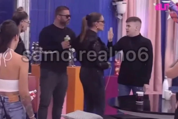 KAČAVENDA PONOVO MAFIJA PO ŠIMANOVCIMA: Zaletela se kao životinja, krenula joj PENA na usta, svi je držali da ne napravi KARAMBOL