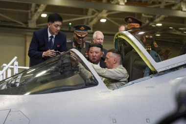 KIM DŽONG UN ZAVIRIO U KABINU NAJMODERNIJEG RUSKOG AVIONA SU-57: Lideru Severne Koreje odate tajne visoke tehnologije, Amerika, Južna Koreja i Japan U PANICI