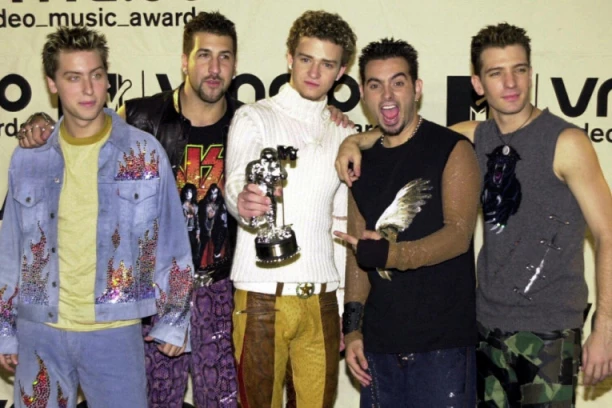 NAKON 20 GODINA ČUVENI BEND PONOVO NA OKUPU: Vest o oproštajnoj pesmi muzičke senzacije rasplakala javnost