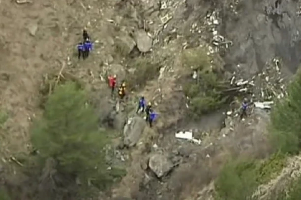 ČUDO NEVIĐENO: Javljeno da je PAO avion u Rusiji, a onda su spasioci zatekli SVE PUTNIKE ŽIVE! Evo šta se zaista dogodilo