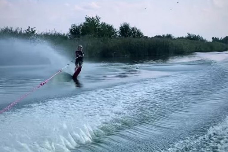 Ana Stanić instagram