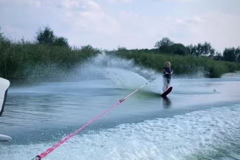 Ana Stanić instagram