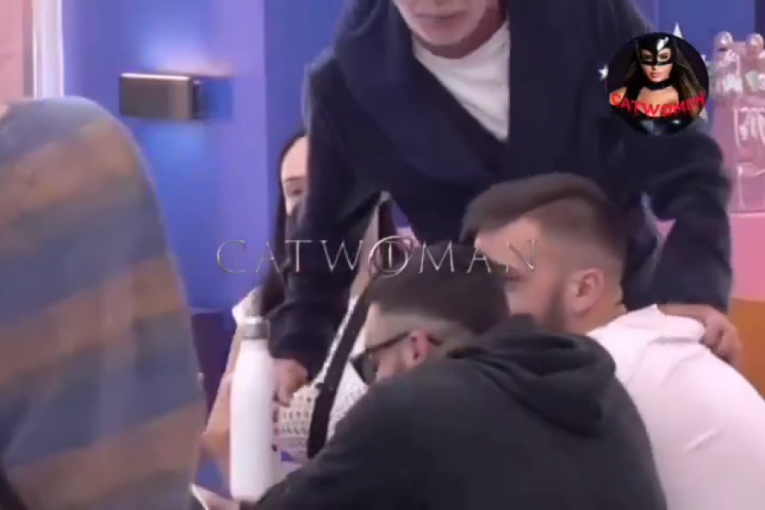 Lepi Mića pljuje Uroša Stanića Elita Zadruga 7