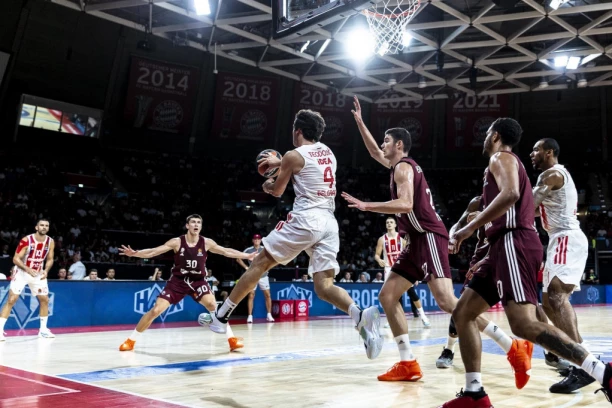 ZVEZDA MERIDIANBET POKLEKLA U ZAVRŠNICI: Bajern posle velikog preokreta osvojio Magenta kup!