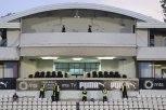 PREVESLALI GROBARE: Evo kako je Partizan rešio natpise "Uprava napolje" u loži stadiona u Humskoj (FOTO)
