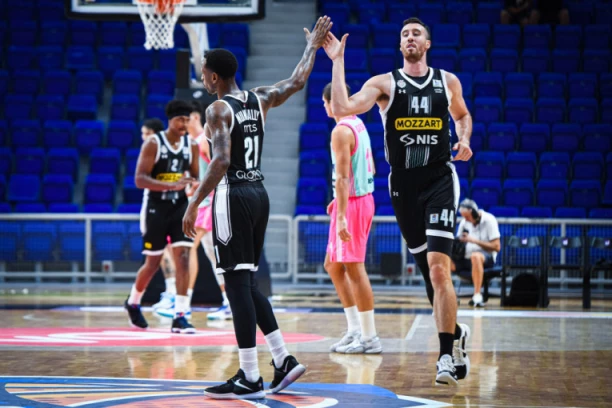 PARTIZAN PAO POSLE PREOKRETA U ATINI: Efes slomio crno-bele u poslednjoj četvrtini!