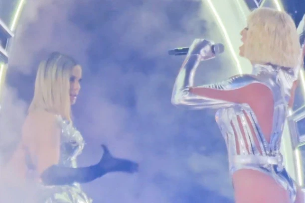 "PRAVA PRIJATELJSTVA U ŠOUBIZNISU SU RETKA" Jelena Karleuša i Milica Pavlović zapalile masu, pa otkrile koliko se jedna drugoj DIVE!