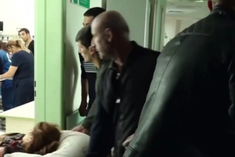 JEDNO DETE POGINULO, OSMORO RANJENO: U napadu na Nagorno-Karabah pale prve žrtve među civilima - dvoje mrtvih, 11 povređenih (VIDEO)