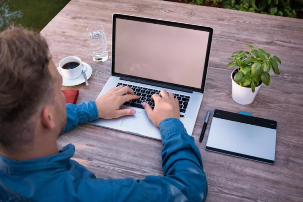 ZABORAVITE NA WINDOWS I MAC: Ovaj računar ćemo u narednih 20 godina IMATI SVI! Razlog je SITNICA koja će nam olakšati živote