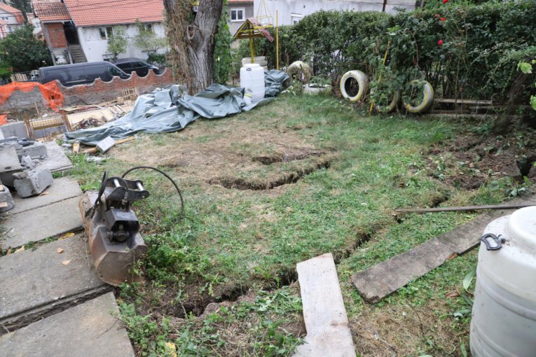 Investitor napravio pakao od života ljudima na Karaburmi