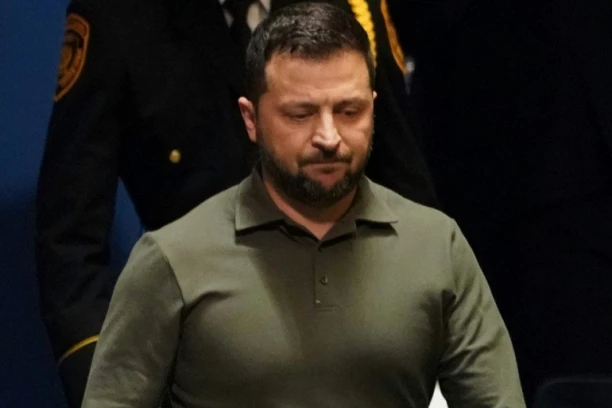 ZELENSKI ZAHVALAN STARMERU ZBOG PODRŠKE: Opisao susret kao "sadržajan i topao"