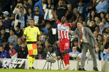 DELIJE U TRANSU: Ovako je proslavljen gol Bukarija (VIDEO)