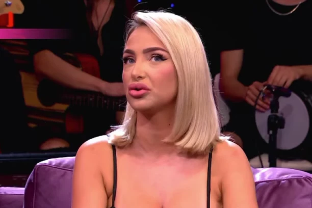 MAJU BEROVIĆ HITNO OPERISALI, DOKTORI JOJ SE BORILI ZA ZDRAVLJE: Ovu su svi detalji zahvata!