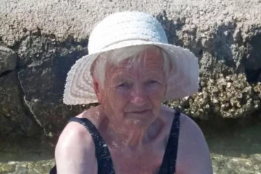 BAKA MARIJA PRVI PUT OTIŠLA NA MORE SA 89 GODINA! Ispovest starice rasplakala je ceo Balkan: Nikada nisam imala mogućnosti da odem na odmor! (FOTO)