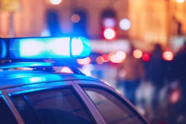 IZNAJMILI AUTO U BEOGRADU, PA POKUŠALI DA PROKRIJUMČARE LJUDE: Dvojici zabranjen ulazak u zemlje Evropske unije - policija odmah reagovala