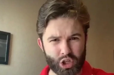 DECA OTKRILA DA IM JE OMILJENI PROFESOR PEDOFIL! Zaveo učenicu, pa mislio da niko neće posumnjati šta radi, ALI OVO MU JE PROMAKLO