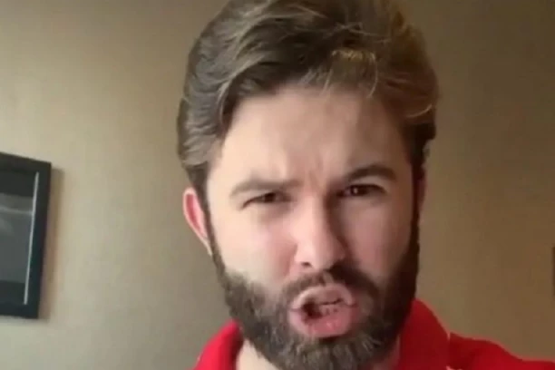 DECA OTKRILA DA IM JE OMILJENI PROFESOR PEDOFIL! Zaveo učenicu, pa mislio da niko neće posumnjati šta radi, ALI OVO MU JE PROMAKLO