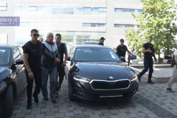 Trojici uhapšenih Srba na severu Kosova određen pritvor od 30 dana! Svi se terete za ratni zločin! (VIDEO)