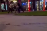 JEZIVA TUČA U KLADIONICI NOVOM SADU! Najmanje jedna osoba povređena, sve razlupano na lokalu! (VIDEO)
