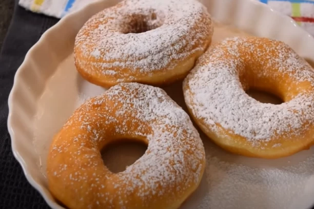 KROFNE KAO IZ PEKARE - PAHULJASTE I SOČNE: Ostaju sveže do nekoliko dana, nisu džabe uvek BROJ JEDAN!