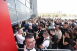 ŠOK ZA NAVIJAČE PARTIZANA: Satima čekali da kupe sezonske karte, A ONDA PAKAO