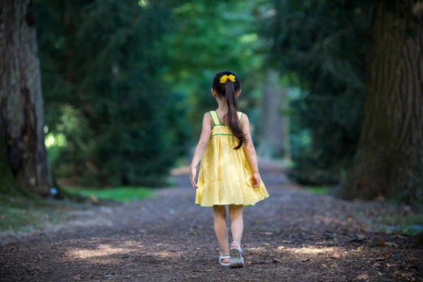 TRAGIČNA SMRT PETOGODIŠNJE DEVOJČICE ŠOKIRALA JAVNOST:  Umrla je dok se igrala sa bratom i sestrom, telo otkrili roditelji