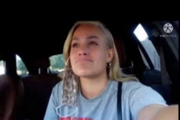 OVA MAJKA JE NA STUBU SRAMA ZBOG SNIMKA DETETA KOJI JE OBJAVILA: Ono što ga je naterala da radi pred kamerom izazvalo je burne reakcije, ovo je njeno objašnjenje (VIDEO)