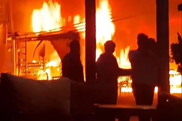 BESNI VATRENA STIHIJA U ARGENTINI! Požar sve bliži poznatoj turističkoj destinaciji - ima uhapšenih!