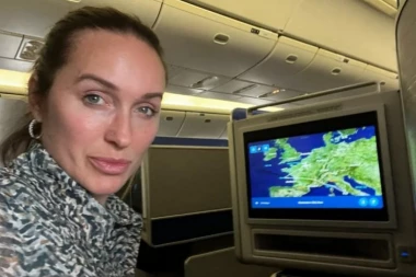 “DOBILA SAM ZNAK OD BOGA”: Odsekla se od straha kad je avion u odlasku hitno morao da sleti, a onda se pri povratku kući desilo NEŠTO JOŠ GORE