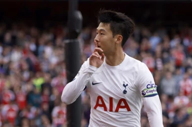 LUDILO U LONDONU! Spektakularan derbi Arsenala i Totenhema! "Galebovi" lete ka Ligi šampiona! Nesuđeni "orao" dao AUTOGOL! (VIDEO)