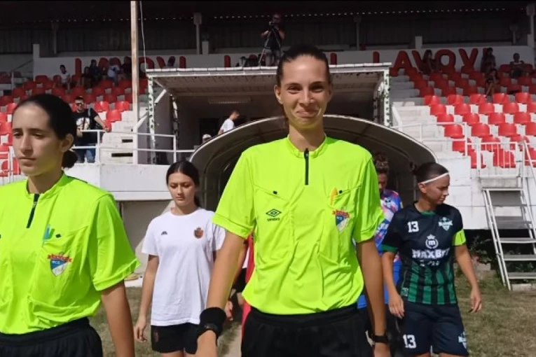 ISTORIJA JE ISPISANA: "Lavice" odigrale prvi prvenstveni susret - Elena Tošić se upisala u klupske anale!