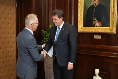 MINISTAR GAŠIĆ SE SASTAO SA ŠEFOM MISIJE OEBS U SRBIJI: Radi se na unapređenju saradnje u oblasti bezbednosti