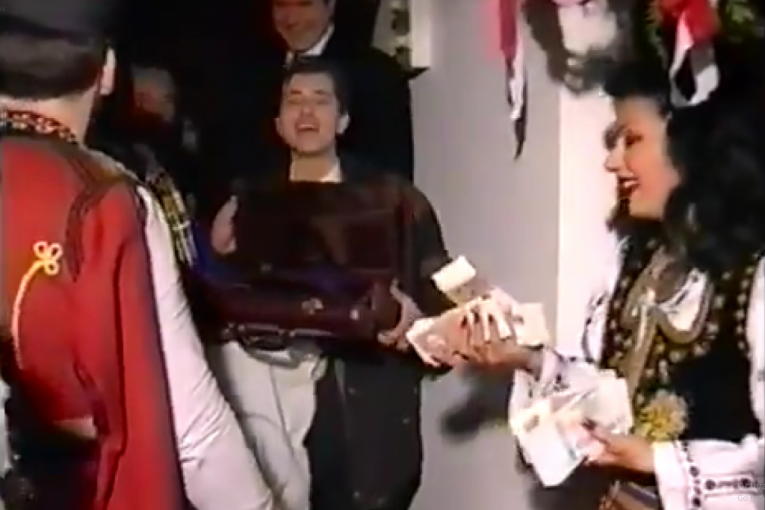 Arkan kupuje Cecu od seste Lidije