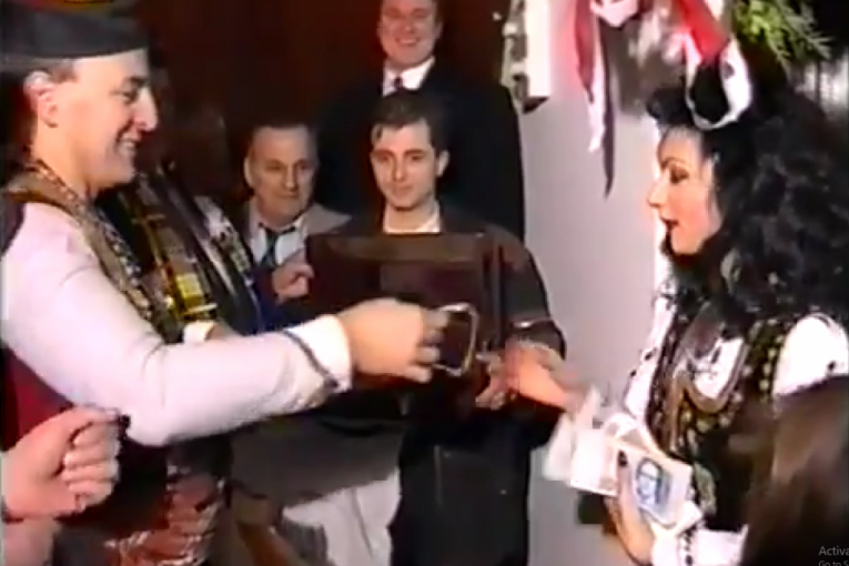 Arkan kupuje Cecu od seste Lidije